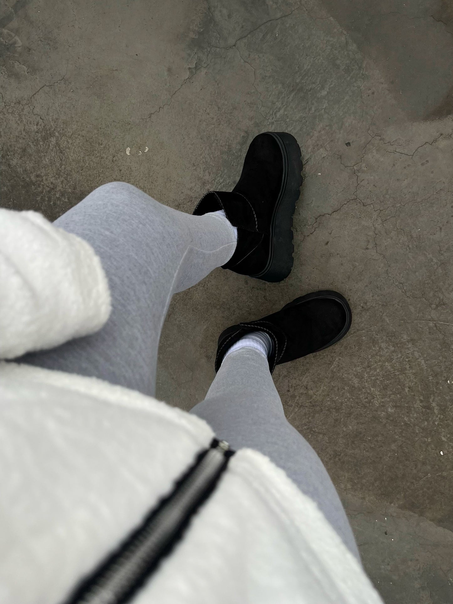 Pantubota - Cozy black