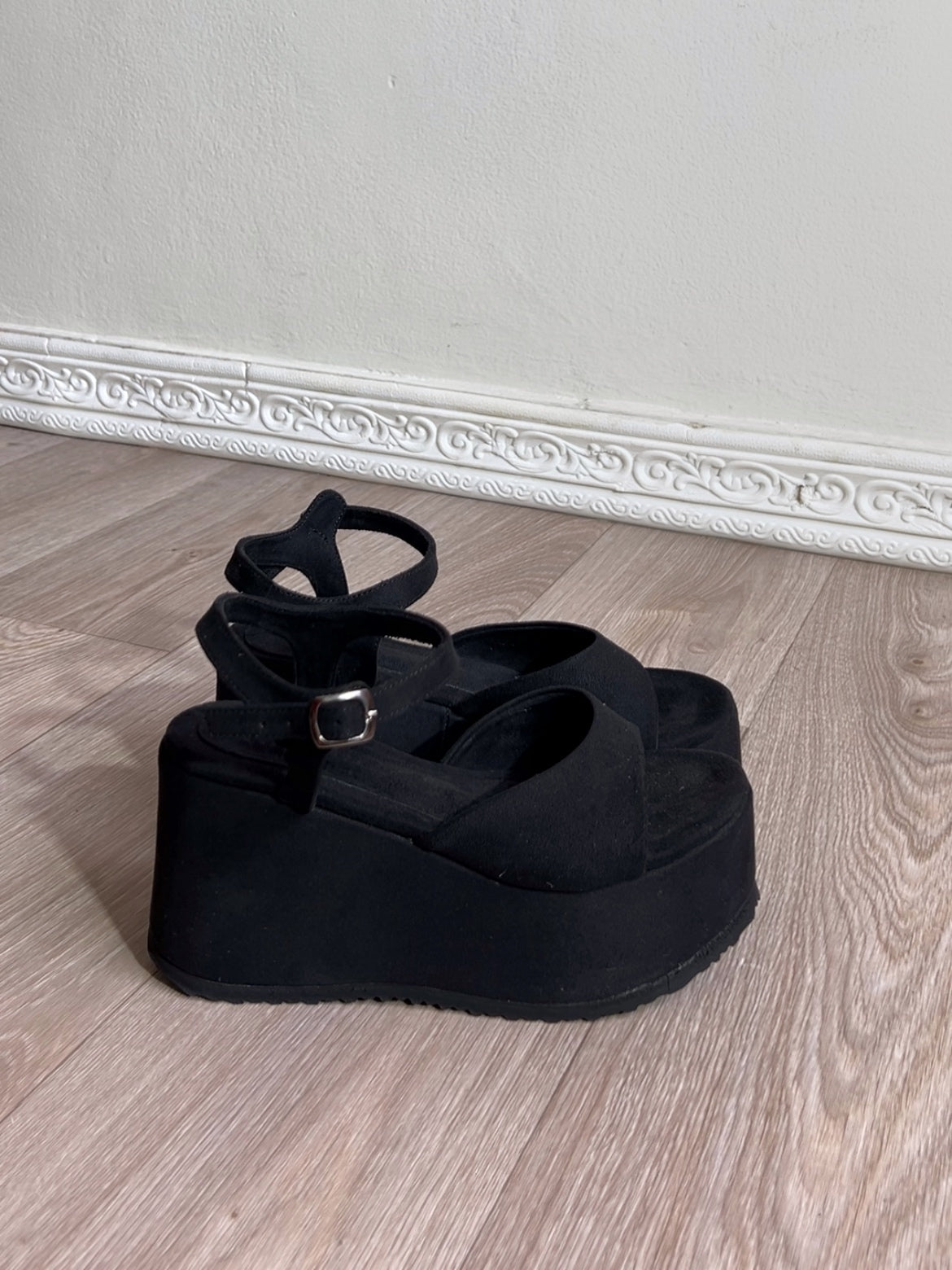 Sandalias negro suede - Lucy