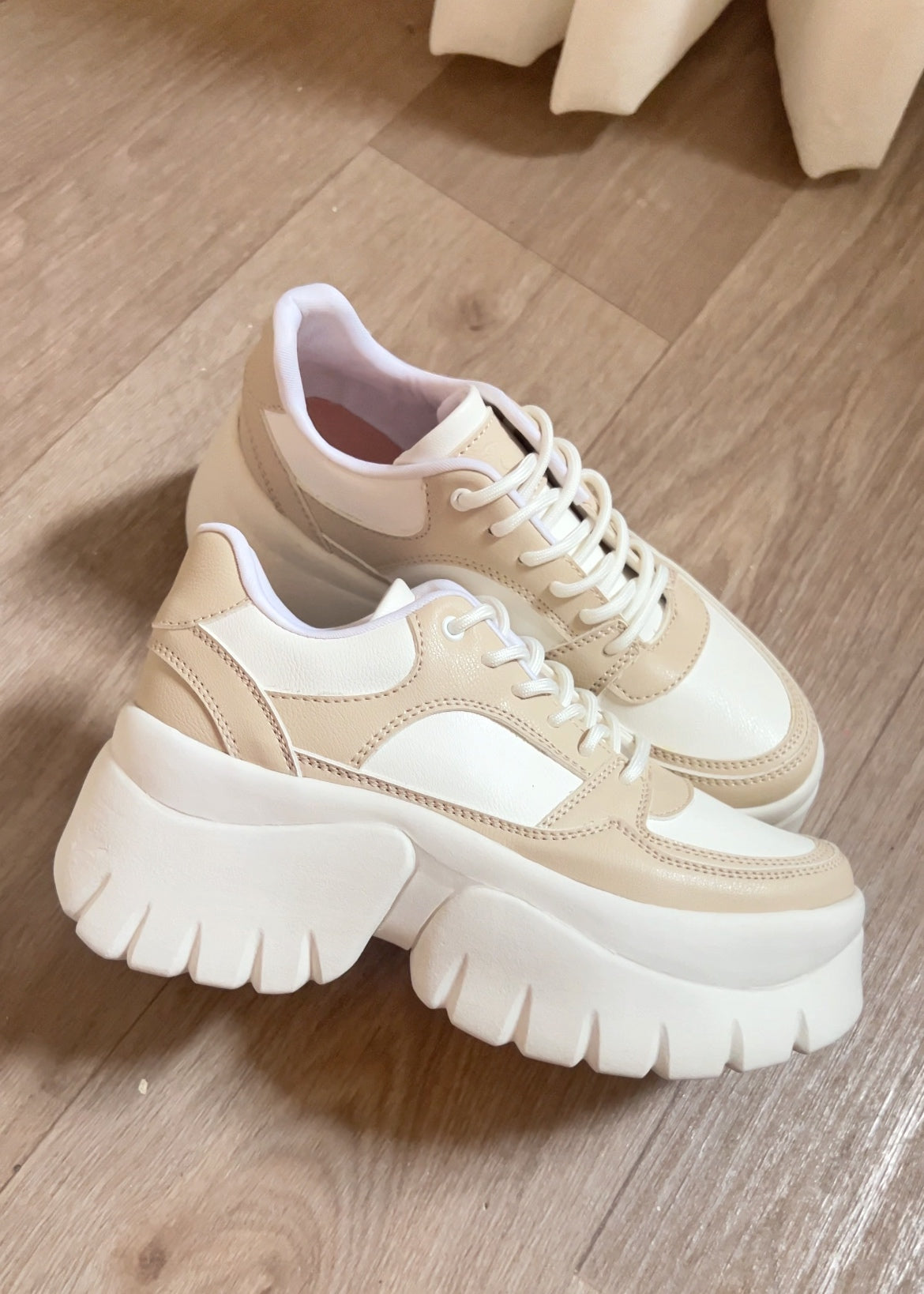 Zapatilla Beige - Abby
