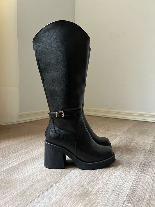Bota negra - Rayza