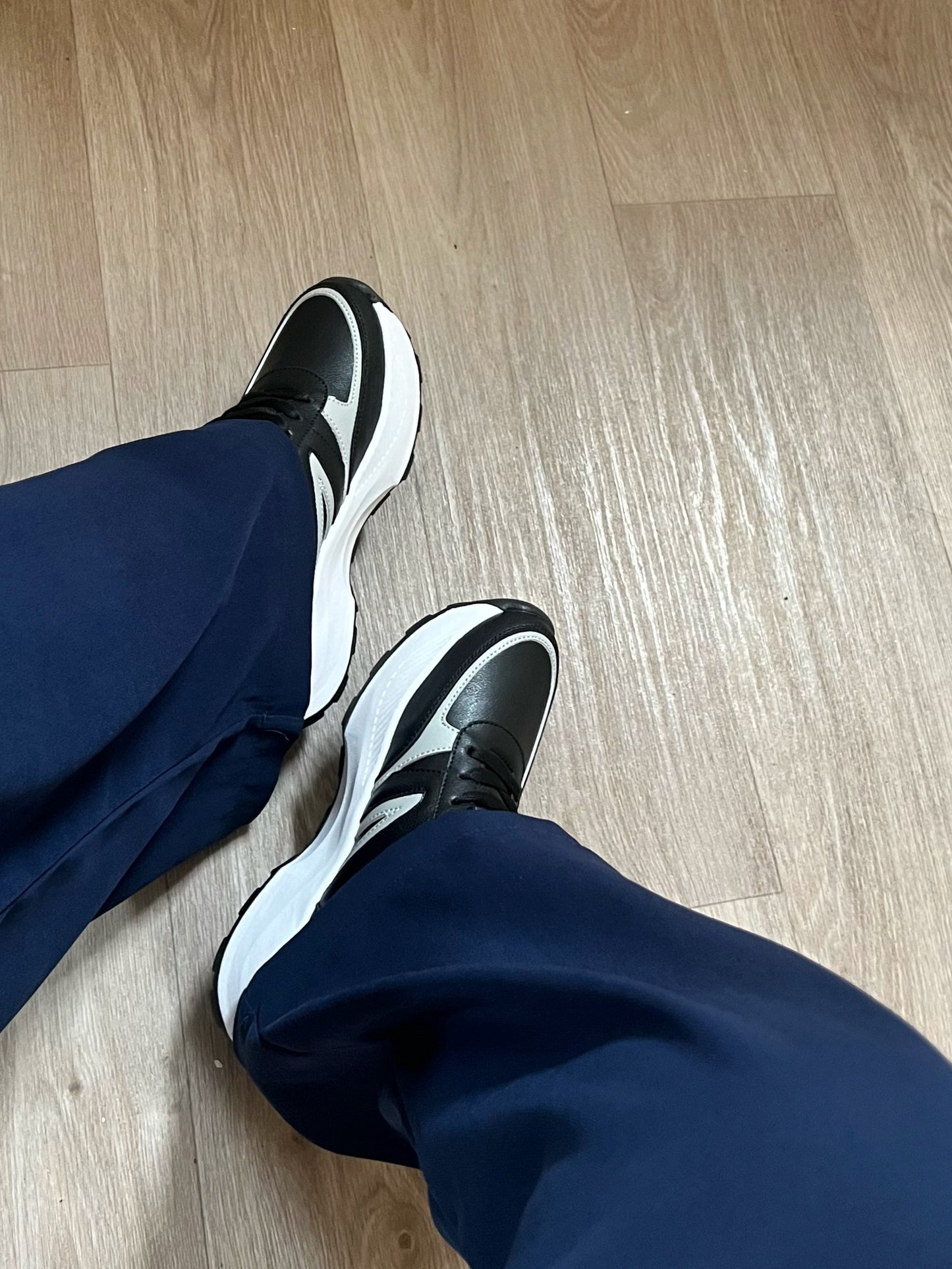 Zapatilla negra - Nicki