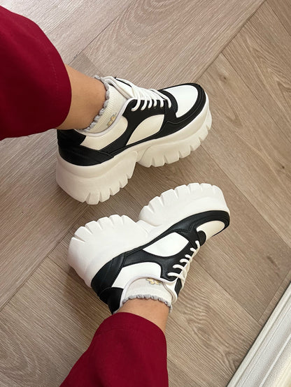 Zapatillas Negras - Abbi