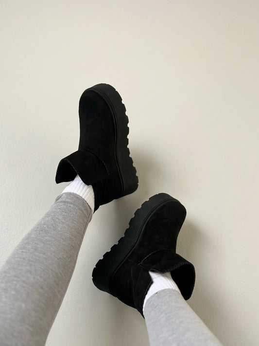 Pantubota - Cozy black