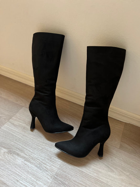 Bota negra - Dolly