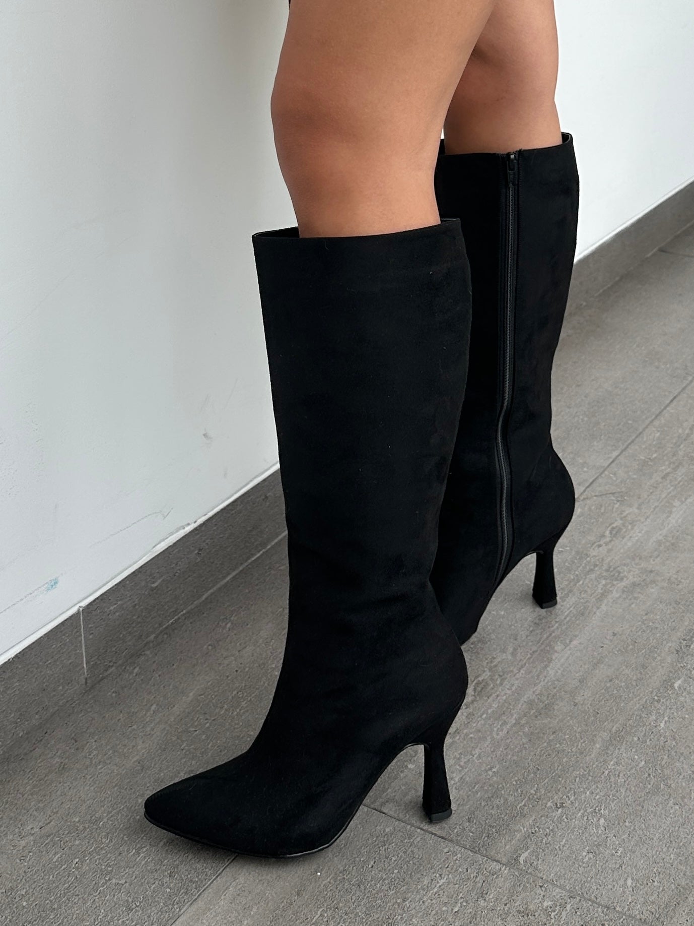 Bota negra - Dolly