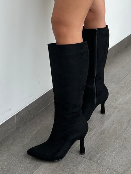 Bota negra - Dolly