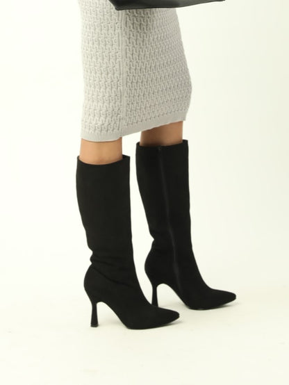 Bota negra - Dolly